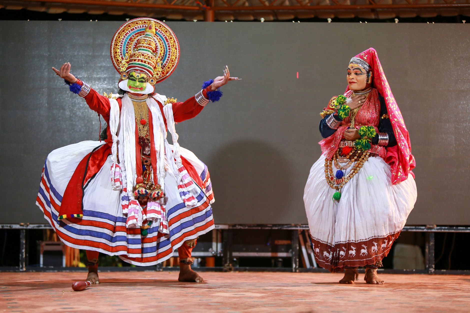 Hema Malini dance performance